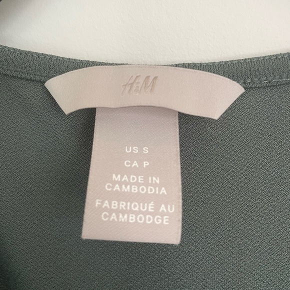 H&M Wrap Dress - Picture 2 of 2